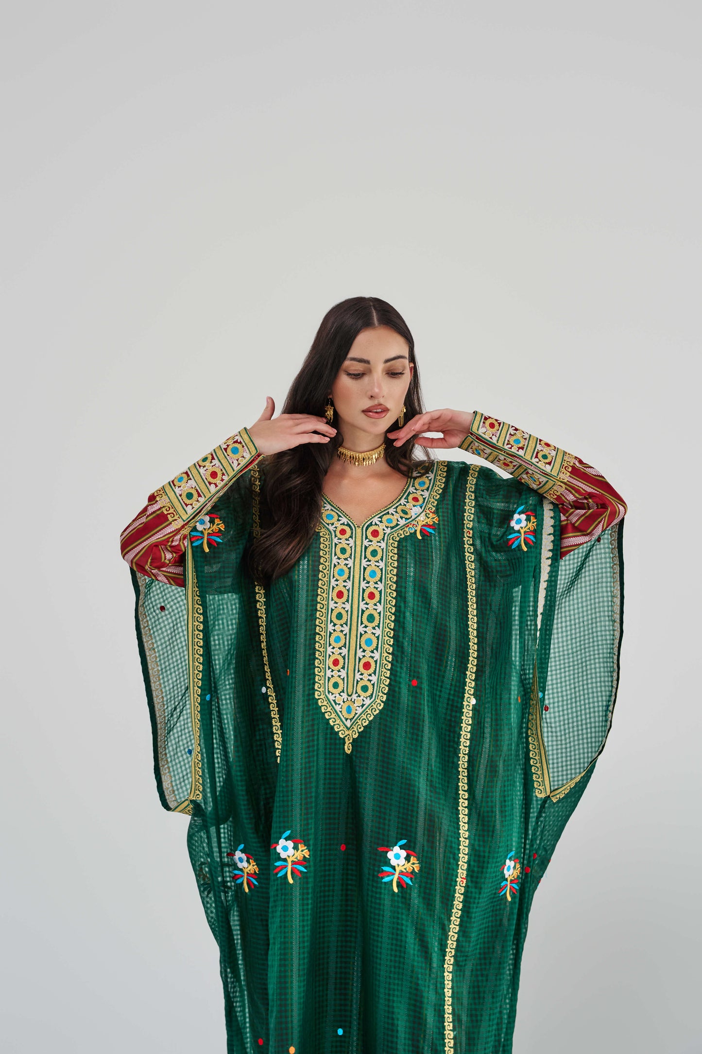 K-353 ثوب بوقفص و كندورة بو نسيعه