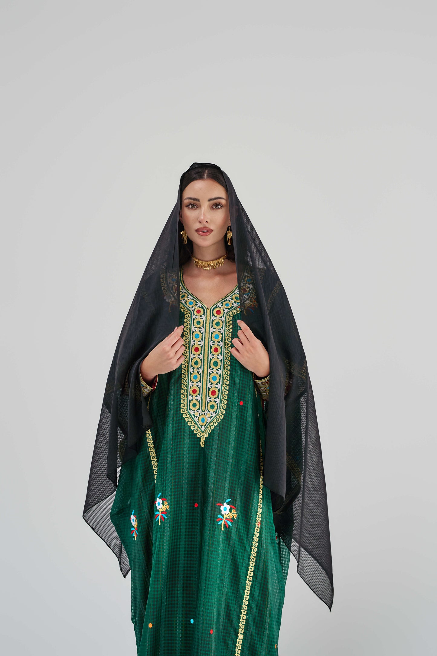 K-353 ثوب بوقفص و كندورة بو نسيعه